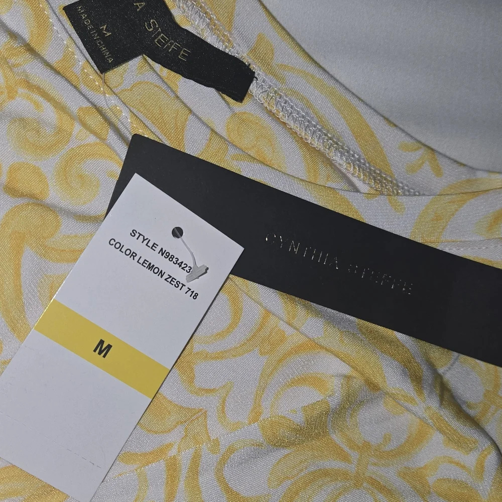 Cynthia Steffe Yellow and White Patterned Blouse - Picture 3 of 6